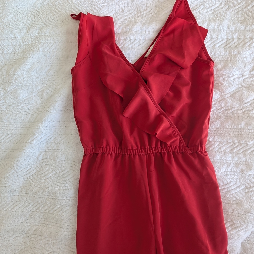 Red Ruffled Sleeveless Jumpsuit - Picture 3 of 6